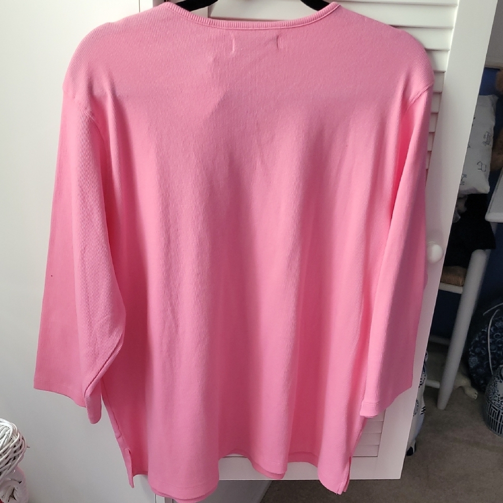 Lizwear Pink V-Neck Rib Tee 2X - Picture 5 of 8